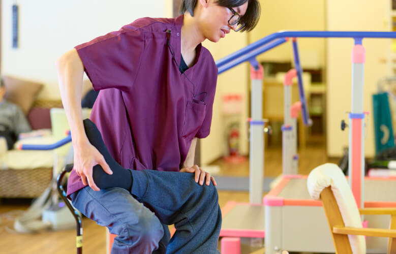 専門職や機器による<br />
個別リハビリ
