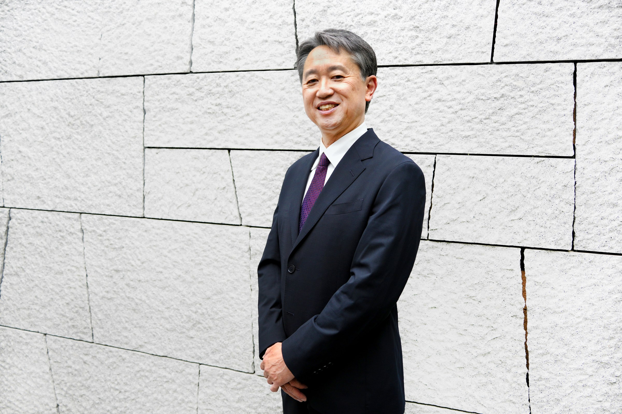 新 俊彦